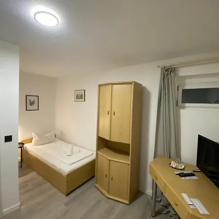 Gæstehus Zum Goldenen Schiff - Historisches Mit Fruehstueck & Self-check-in 3*