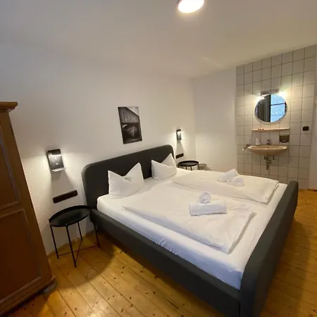 Zum Goldenen Schiff - Historisches Mit Fruehstueck & Self-check-in Marktbreit