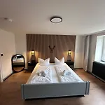 Zum Goldenen Schiff - Historisches Mit Frühstück&self-check-in Pensión 3*