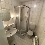 Zum Goldenen Schiff - Historisches Mit Frühstück&self-check-in Pensión
