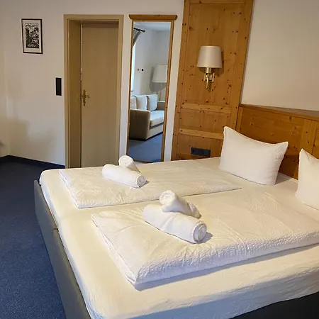 Zum Goldenen Schiff - Lehm, Stil & Altstadtflair Bed & Breakfast Marktbreit