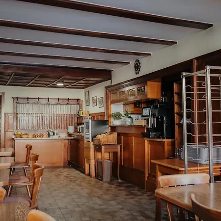 Zum Goldenen Schiff - Lehm, Stil & Altstadtflair