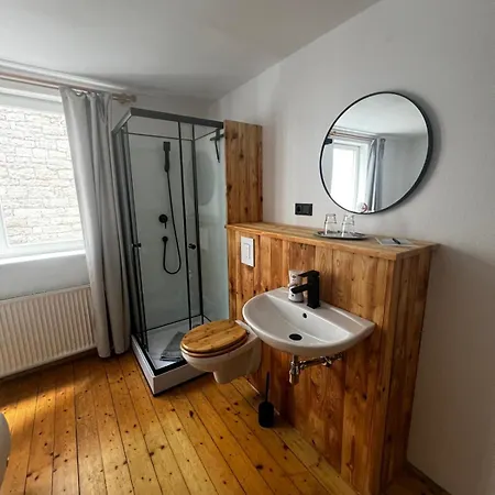 Zum Goldenen Schiff - Lehm, Stil & Altstadtflair Bed & Breakfast *