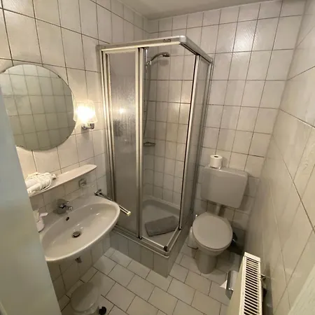 Zum Goldenen Schiff - Historisches Mit Fruehstueck & Self-check-in Gæstehus