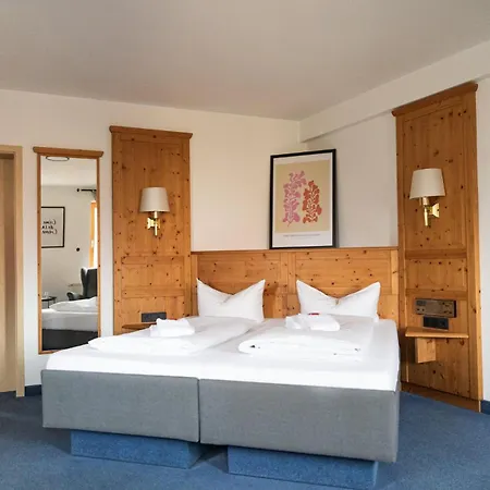 Zum Goldenen Schiff - Historisches Mit Fruehstueck & Self-check-in Marktbreit