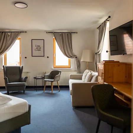 Zum Goldenen Schiff - Historisches Mit Fruehstueck & Self-check-in 3*