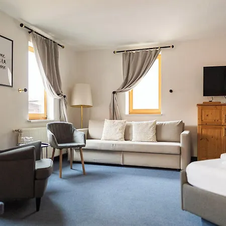 Zum Goldenen Schiff - Historisches Mit Fruehstueck & Self-check-in 3*