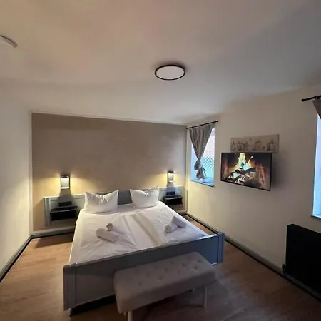 Gæstehus Zum Goldenen Schiff - Historisches Mit Fruehstueck & Self-check-in